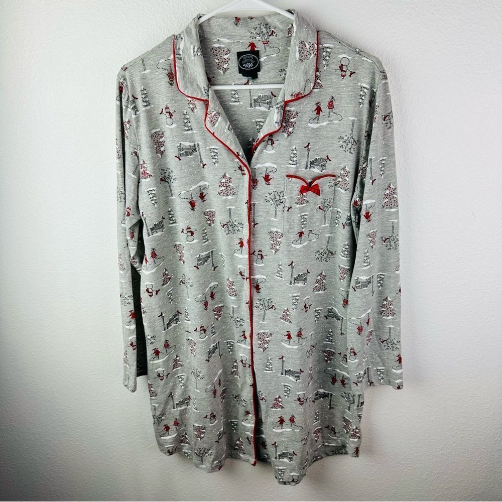 Laura Ashley Gray Winter Scene Sleep Shirt No Size Fits Like A L